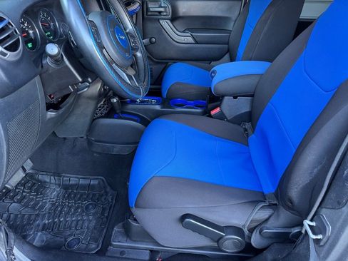 Used 2016 Jeep Wrangler Sport image 5