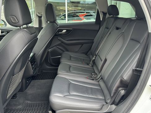 Used 2022 Audi Q7 Premium Plus image 14