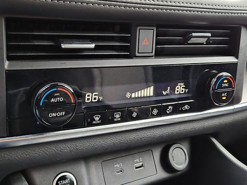 Certified 2023 Nissan Rogue SV image 15