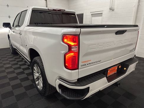 Used 2019 Chevrolet Silverado 1500 High Country w/ Technology Package AWD/4WD image 7