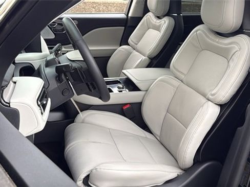 New 2025 Lincoln Aviator Reserve w/ Equipment Group 201A image 19