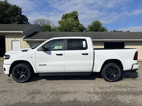 New 2026 RAM 1500 Big Horn AWD/4WD image 8