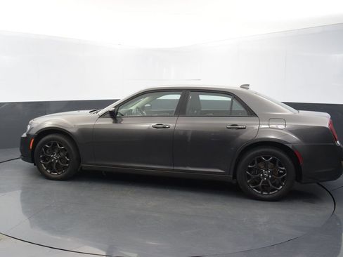 Used 2021 Chrysler 300 Touring w/ Sport Appearance Package image 5