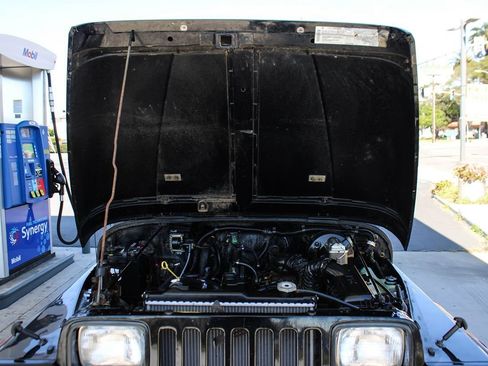 Used 1990 Jeep Wrangler S image 37