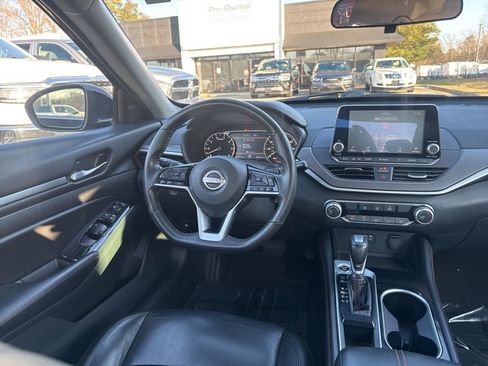 Used 2024 Nissan Altima 2.5 SR image 8