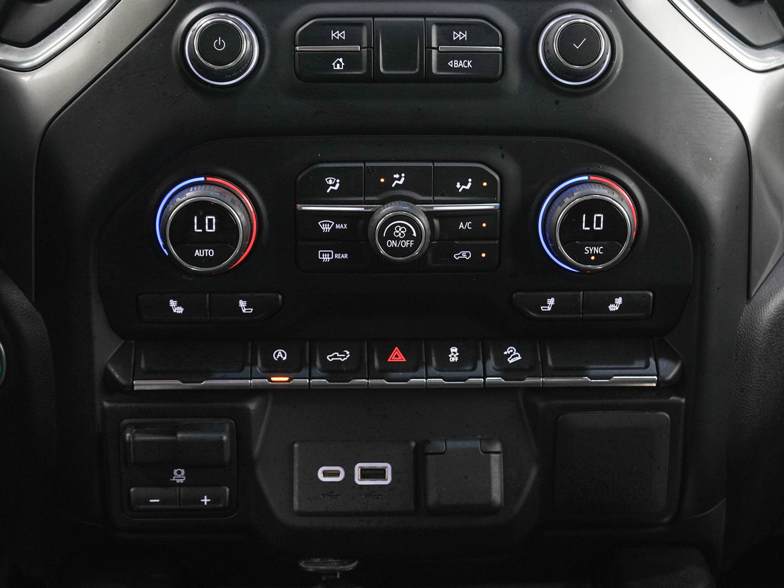 Used 2021 Chevrolet Silverado 1500 RST AWD/4WD image 19