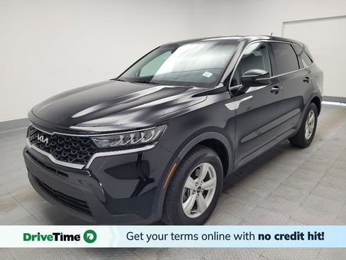 Used 2023 Kia Sorento LX image 1