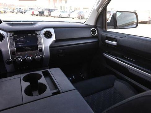 Certified 2020 Toyota Tundra SR5 image 23