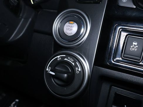 Used 2018 Nissan Titan Platinum Reserve image 31