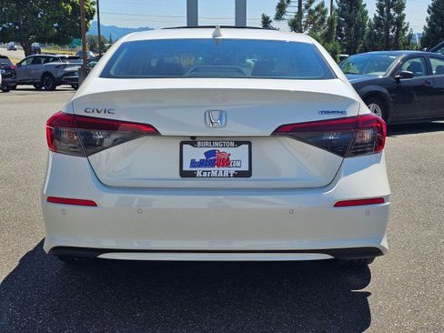 Used 2022 Honda Civic Touring image 4