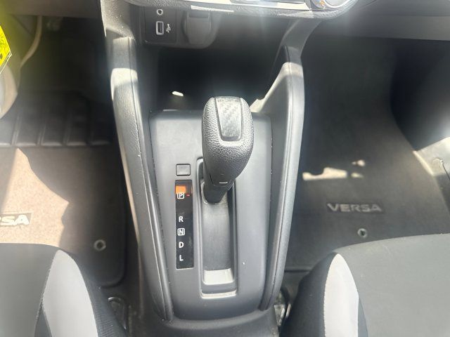 Used 2025 Nissan Versa S FWD image 11