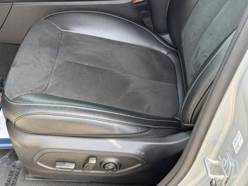 Used 2024 Jeep Grand Cherokee L Altitude image 25