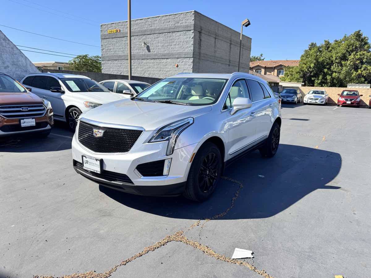 Used 2017 Cadillac XT5 Luxury w/ Driver Awareness Package FWD image 13
