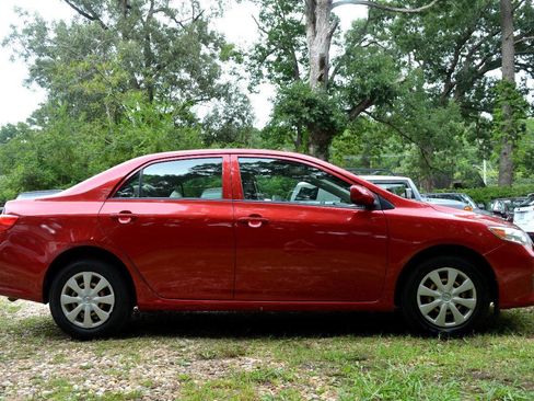 Used 2010 Toyota Corolla LE FWD image 4