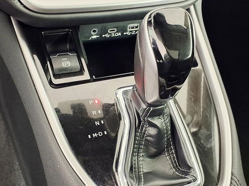 Used 2025 Subaru Outback Limited image 23