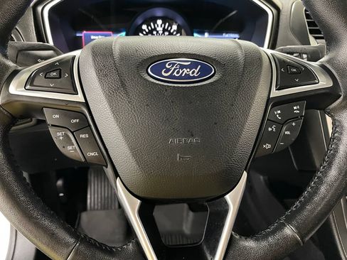 Used 2017 Ford Fusion Titanium FWD image 5