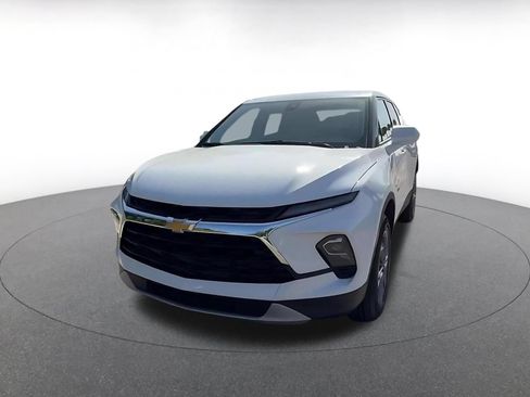 Used 2026 Chevrolet Blazer LT FWD image 7