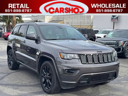 Used 2019 Jeep Grand Cherokee Altitude image 1