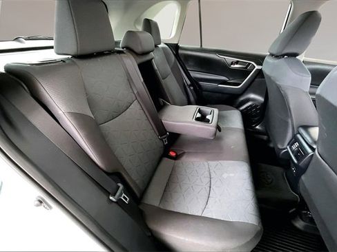 Used 2025 Toyota RAV4 XLE image 21