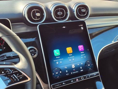 Used 2025 Mercedes-Benz GLC 300 image 5