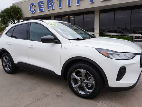 Certified 2025 Ford Escape ST-Line w/ Tech Pack #1 FWD image 1