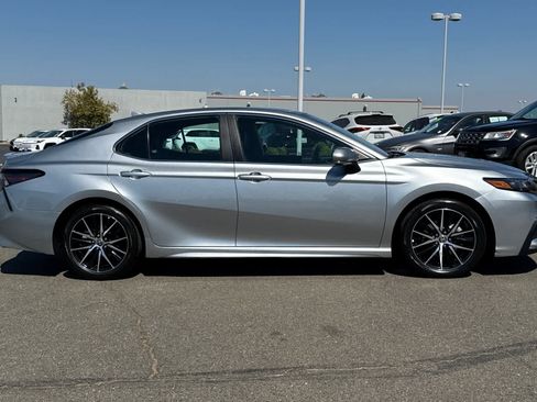 Used 2023 Toyota Camry SE w/ Convenience Package FWD image 6