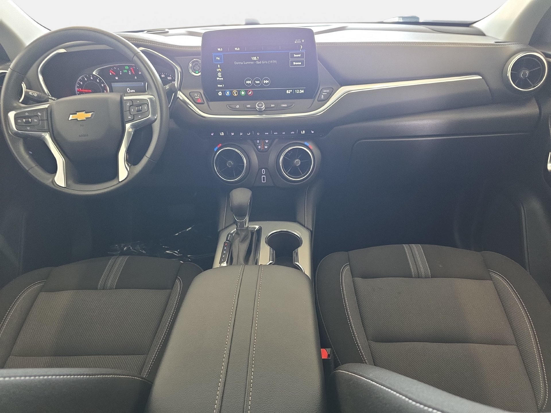 Used 2025 Chevrolet Blazer LT FWD image 9