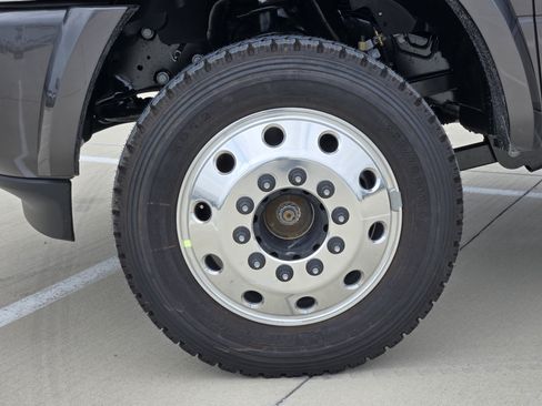 New 2026 RAM 4500 4x4 Crew Cab DRW w/ Laramie Trim Package image 10