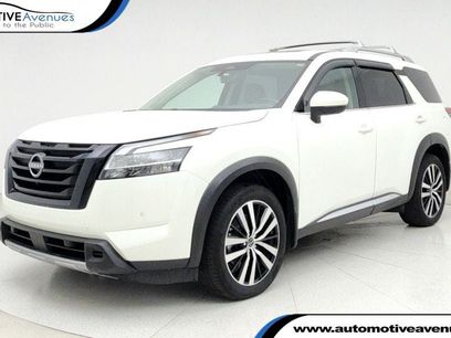 Used 2023 Nissan Pathfinder Platinum