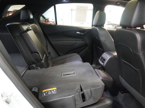 Used 2024 Chevrolet Equinox RS AWD/4WD image 36