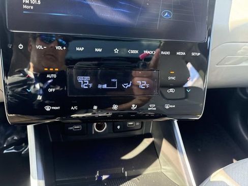 Used 2023 Hyundai Tucson Limited image 25