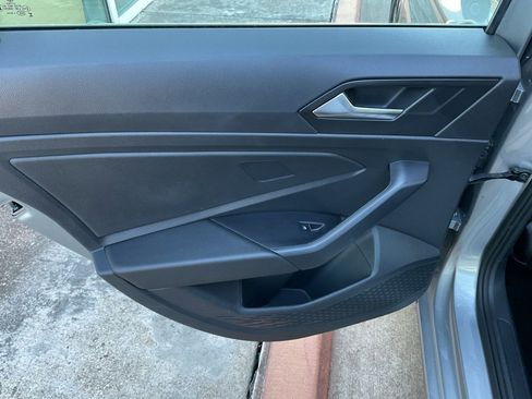 Used 2025 Volkswagen Jetta S image 17