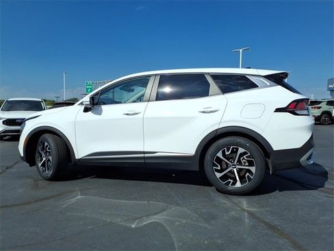 Used 2023 Kia Sportage EX image 28