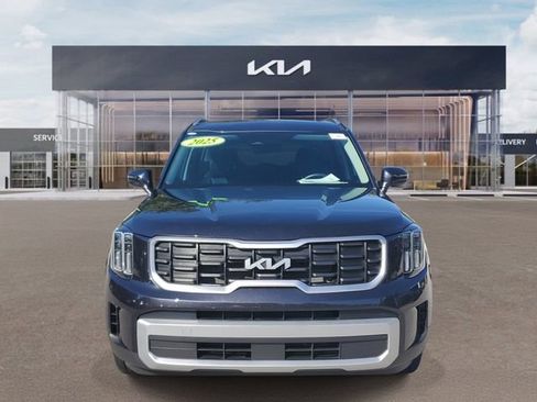 Certified 2025 Kia Telluride S FWD image 2