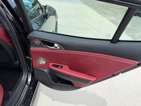 Used 2018 Kia Stinger GT1 RWD image 25