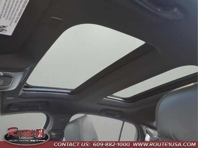 Used 2025 Cadillac CT5 Sport w/ Sun And Sound Package AWD/4WD image 32