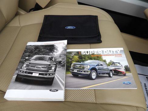 Used 2019 Ford F250 Lariat w/ Lariat Ultimate Package AWD/4WD image 44