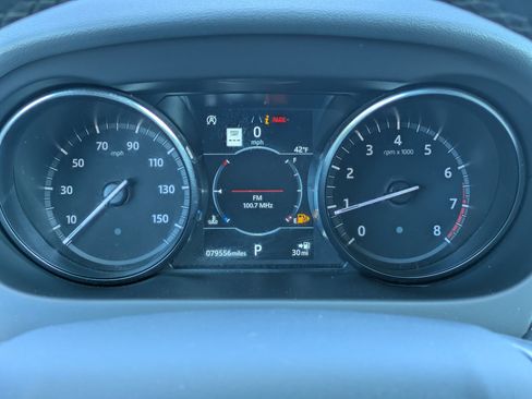 Used 2019 Land Rover Discovery Sport HSE image 10