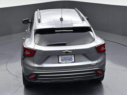 Used 2025 Chevrolet Trax RS w/ Sunroof Package FWD image 48