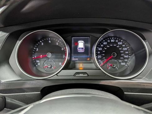 Used 2021 Volkswagen Tiguan SE image 20