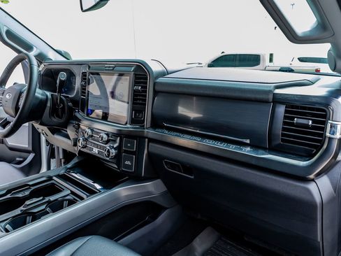 Used 2026 Ford F250 Lariat w/ Black Appearance Package image 18