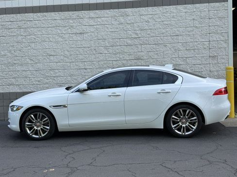 Used 2019 Jaguar XE Premium AWD/4WD image 13