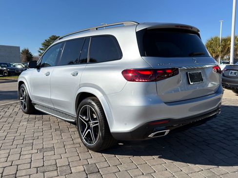 New 2026 Mercedes-Benz GLS 450 4MATIC image 11