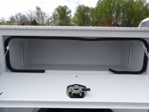 Used 2024 RAM 3500 Tradesman w/ Chrome Appearance Group AWD/4WD image 57