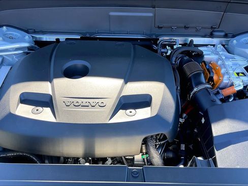 New 2026 Volvo XC90 T8 Ultra w/ Protection Package Premier image 13