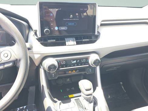 Used 2024 Toyota RAV4 XLE w/ Convenience Package FWD image 15