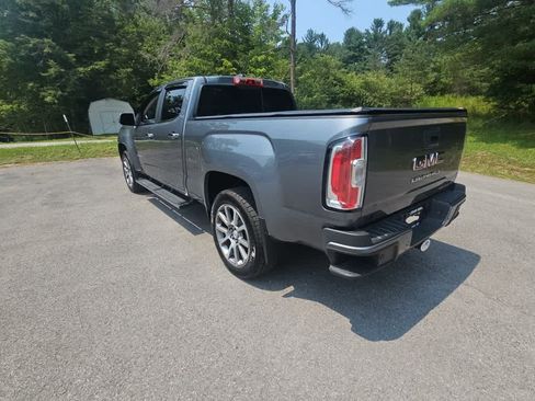 Used 2022 GMC Canyon Denali AWD/4WD image 3