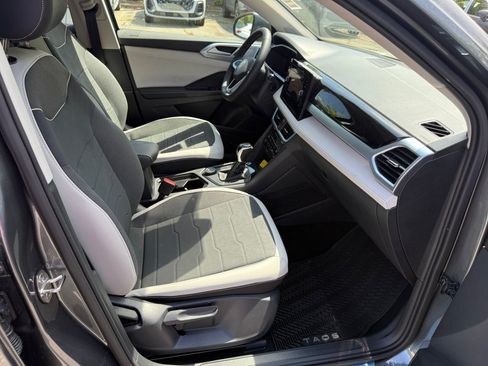 New 2026 Volkswagen Taos SE AWD/4WD image 28