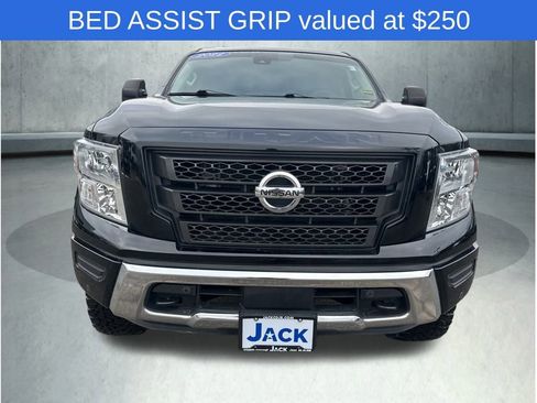Used 2022 Nissan Titan SV w/ SV Convenience Package image 10