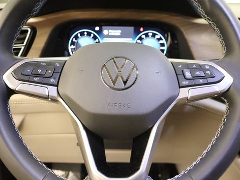 Certified 2024 Volkswagen Atlas SE FWD image 13